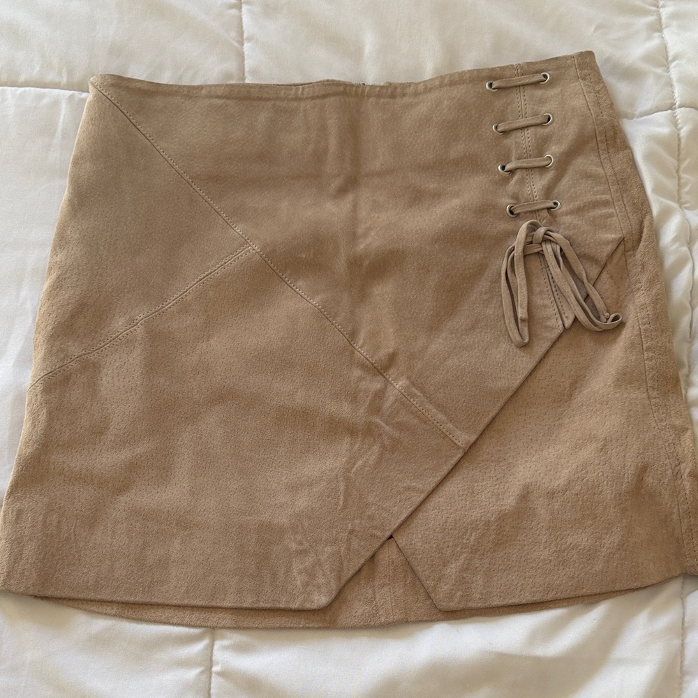 Blank NYC size 26 Beige Suede Mini Skirt